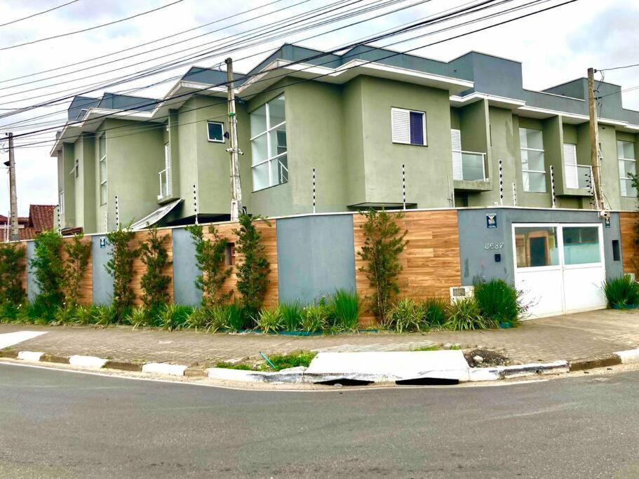 Casa Agradavel Com Piscina Ha 1 Quadra Da Praia. Бертиога Экстерьер фото